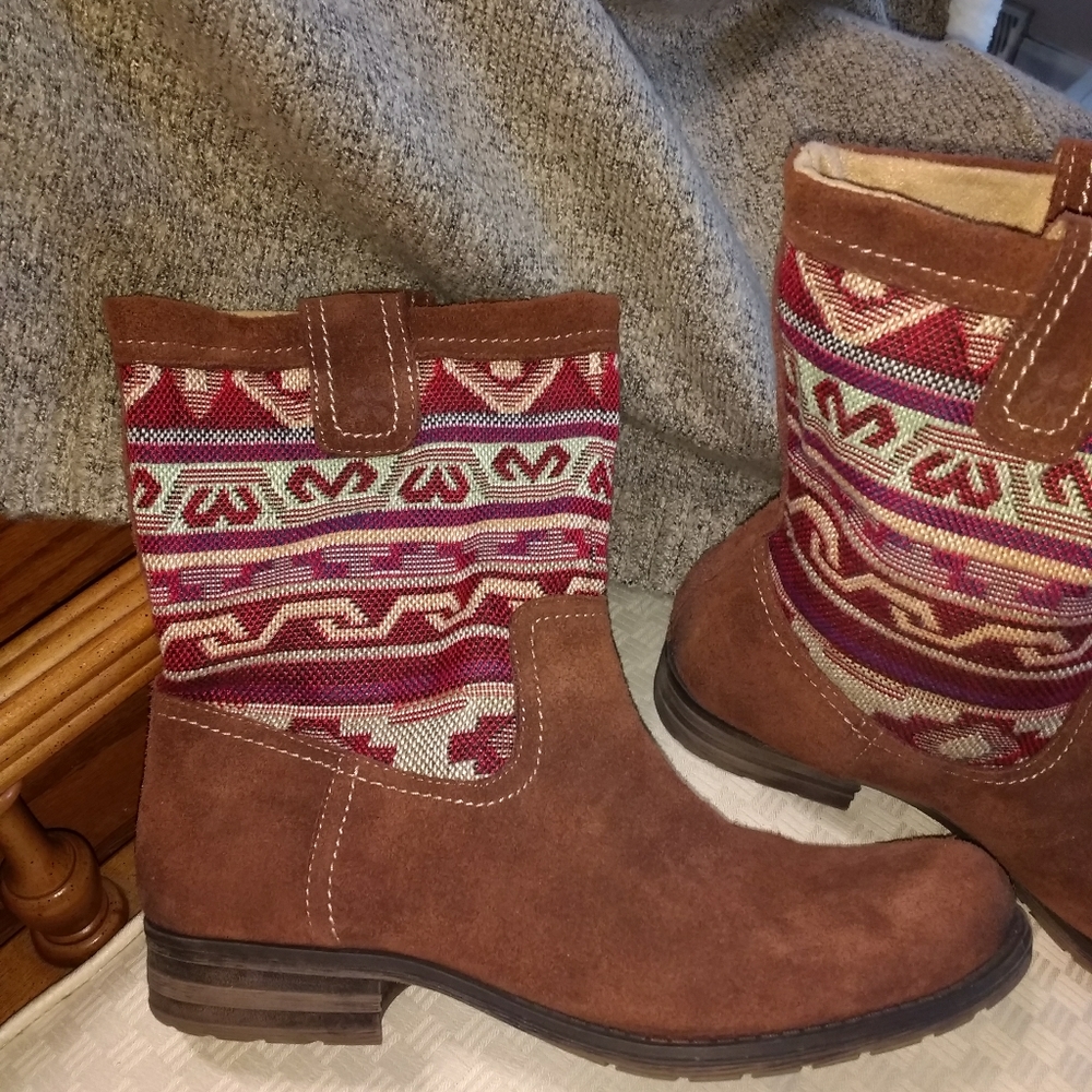 NATURALIZER SOUTHWEST BROWN SUEDE ANKLE BOOTS SZ 8